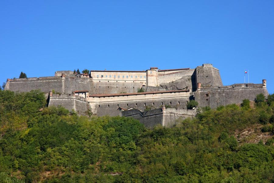Casa Vacanza Pegrini Nel Centro Storico Di Gavi Exterior photo
